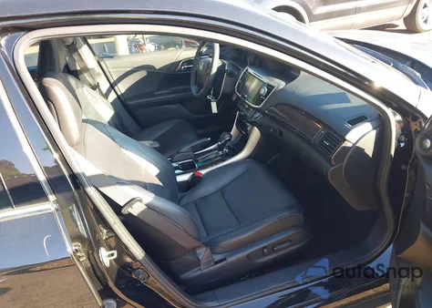 2016 Honda Accord Touring из США, поврежденный, VIN 1HGCR3F97GA028247